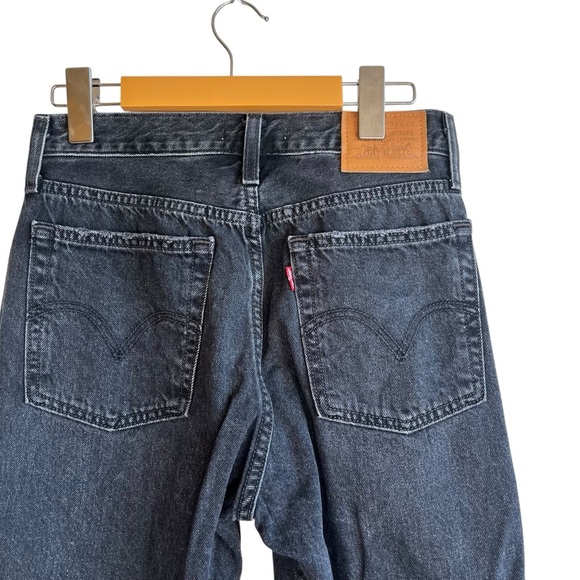 Levi's Premiums Washed Black Denim Wedgie Straight Jeans size 26 Distressed Hole - Picture 9 of 16